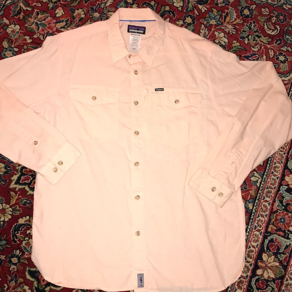 Men’s Patagonia long sleeve shirt